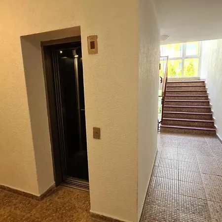 Lavender Crown Club Apartment *
