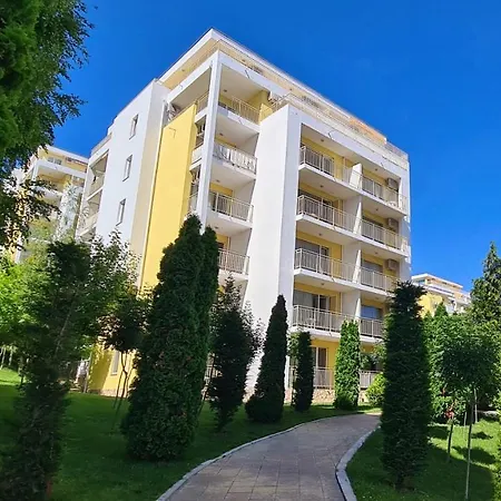Apartment Lavender Crown Club *